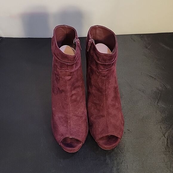 CHARLOTTE RUSSE SUEDE PEEP TOE ANKLE CUTOUT BLOCK HEEL SLOUCH PLASFORM BOOTIE - Picture 5 of 16